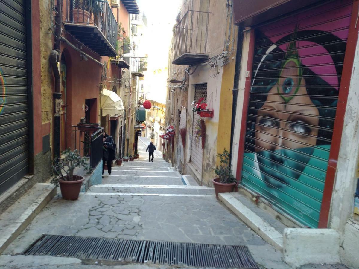 Una Scala Dal Centro Агридженто Экстерьер фото